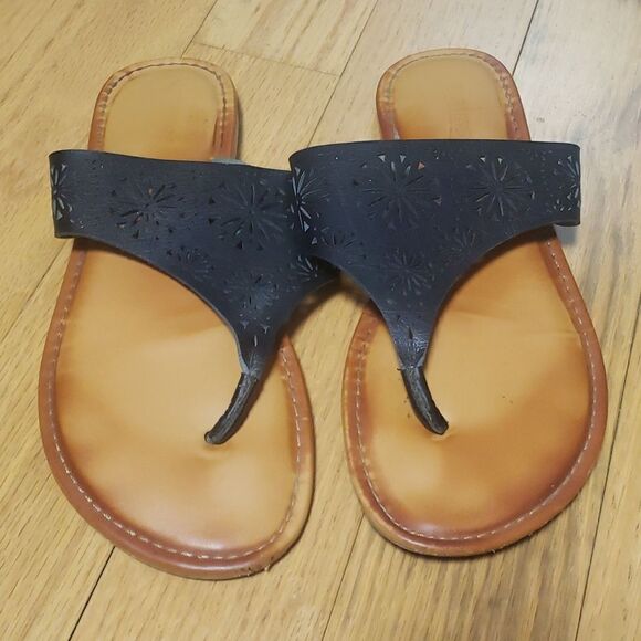 Palms Black Sandles  - Picture 2 of 5